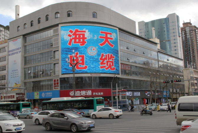 市中心购物广场LED广告